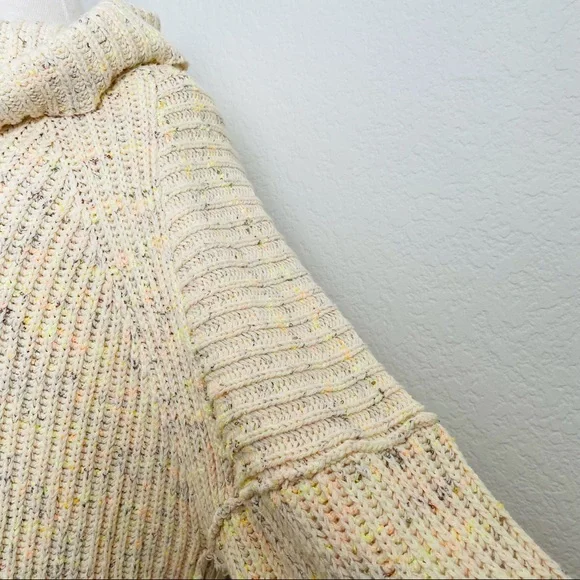 Free People Oversized Pullover Sweater - Picture 4 of 14